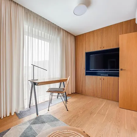 Little Monaco - Yacht Park Apartmán *